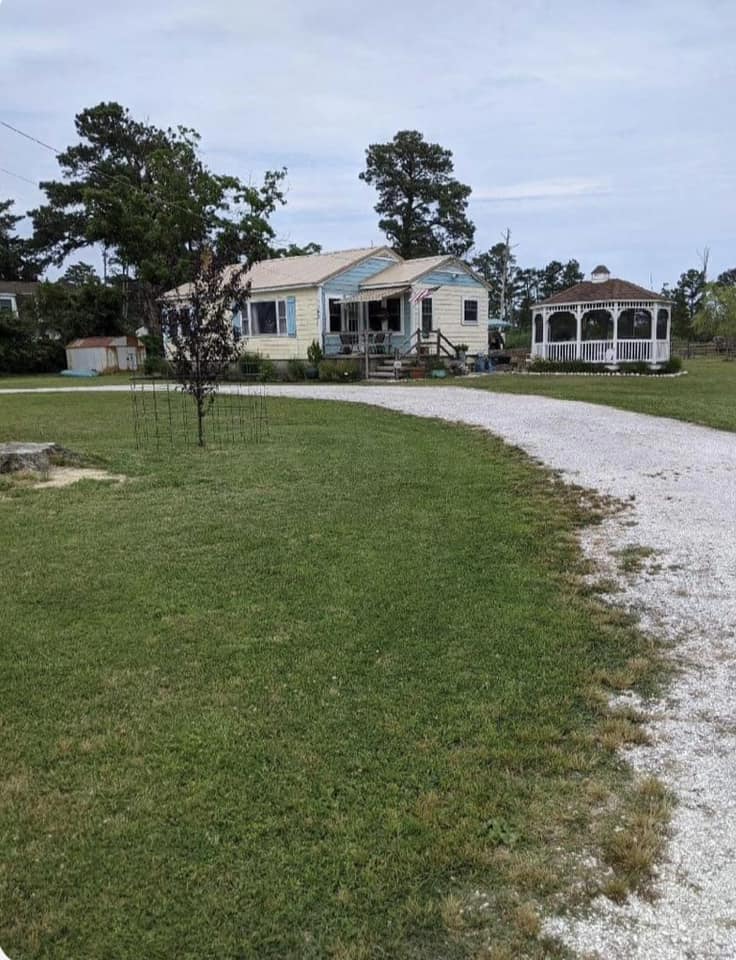Photo of house and pavilion